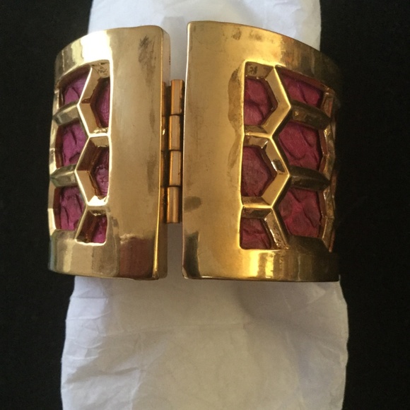 Kara Ross fuschia snakeskin patterned bracelet - Picture 6 of 6